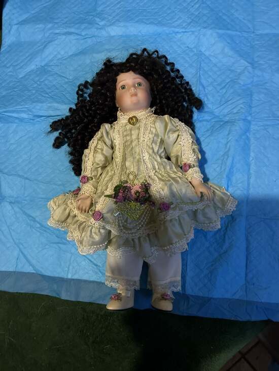 Unbranded Other - Vintage Collectible Victorian-Style Porcelain Doll